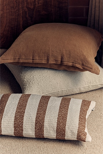 Rhoda 40x80 Cushion
