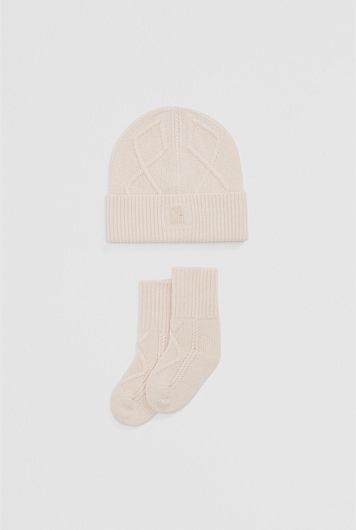 Cable Knit Gift Set