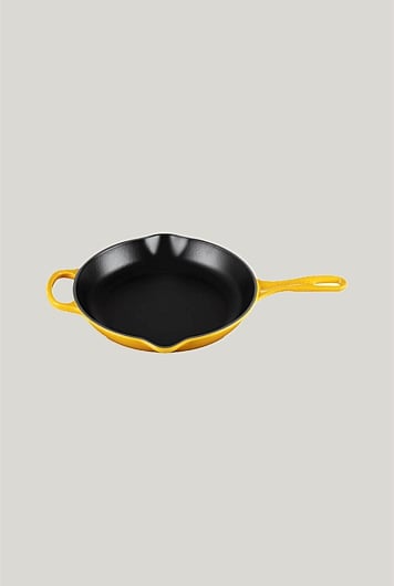 Signature Cast Iron Round Skillet 26cm