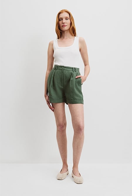 Organically Grown Linen Tuck Front Short