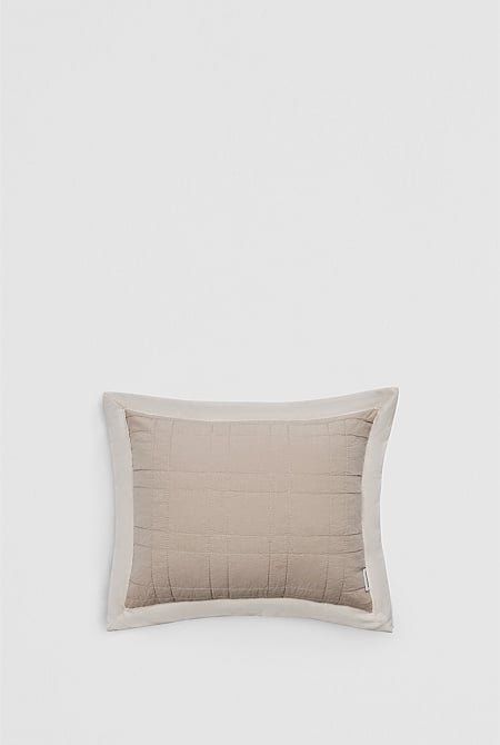 Edie 30x40 Cushion