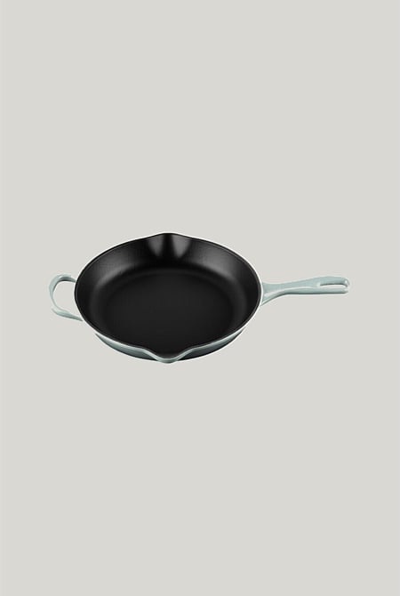 Signature Cast Iron Round Skillet 26cm