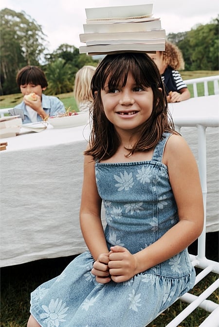 Teen Sleeveless Denim Print Dress