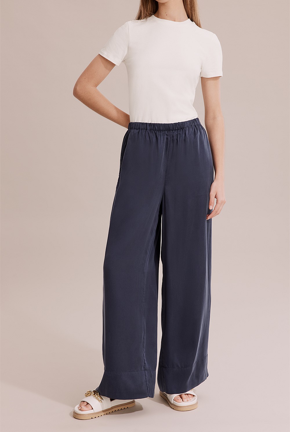 Wide Leg Pull-On Pant