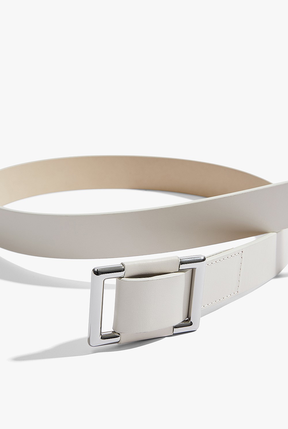 Square Detail Leather Belt