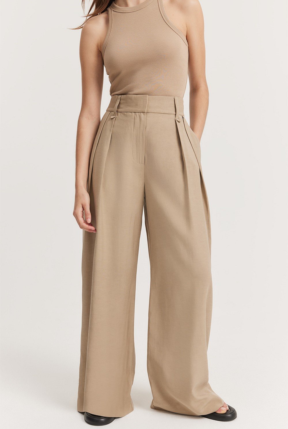 Pleat Detail Pant