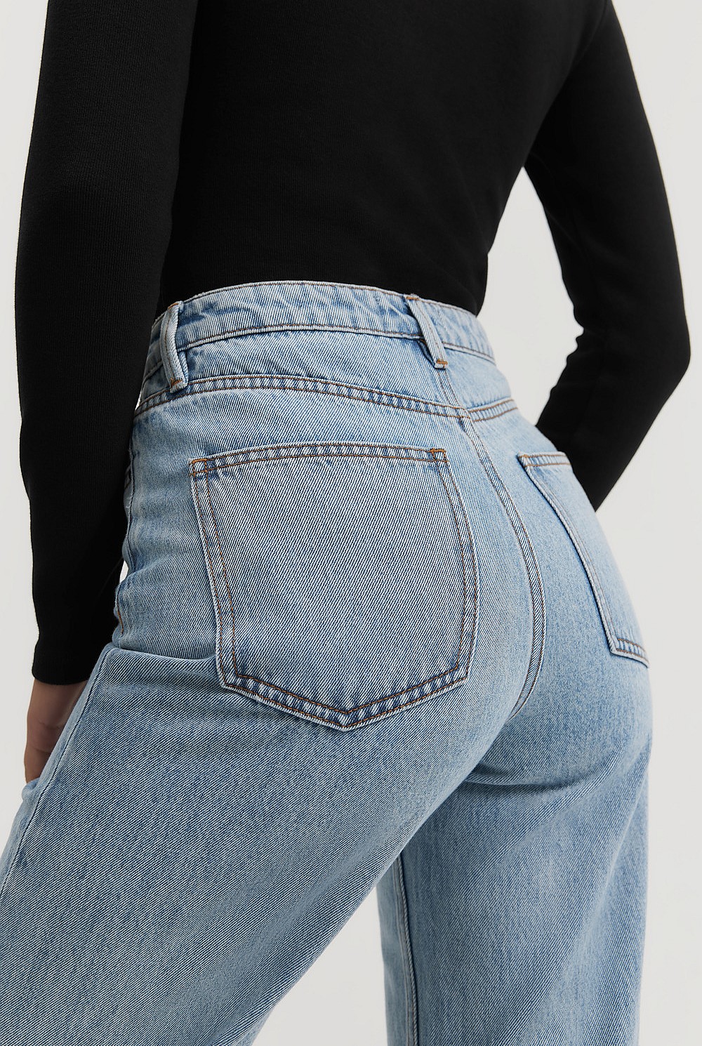 Cotton Blend High Rise Relaxed Fit Jean