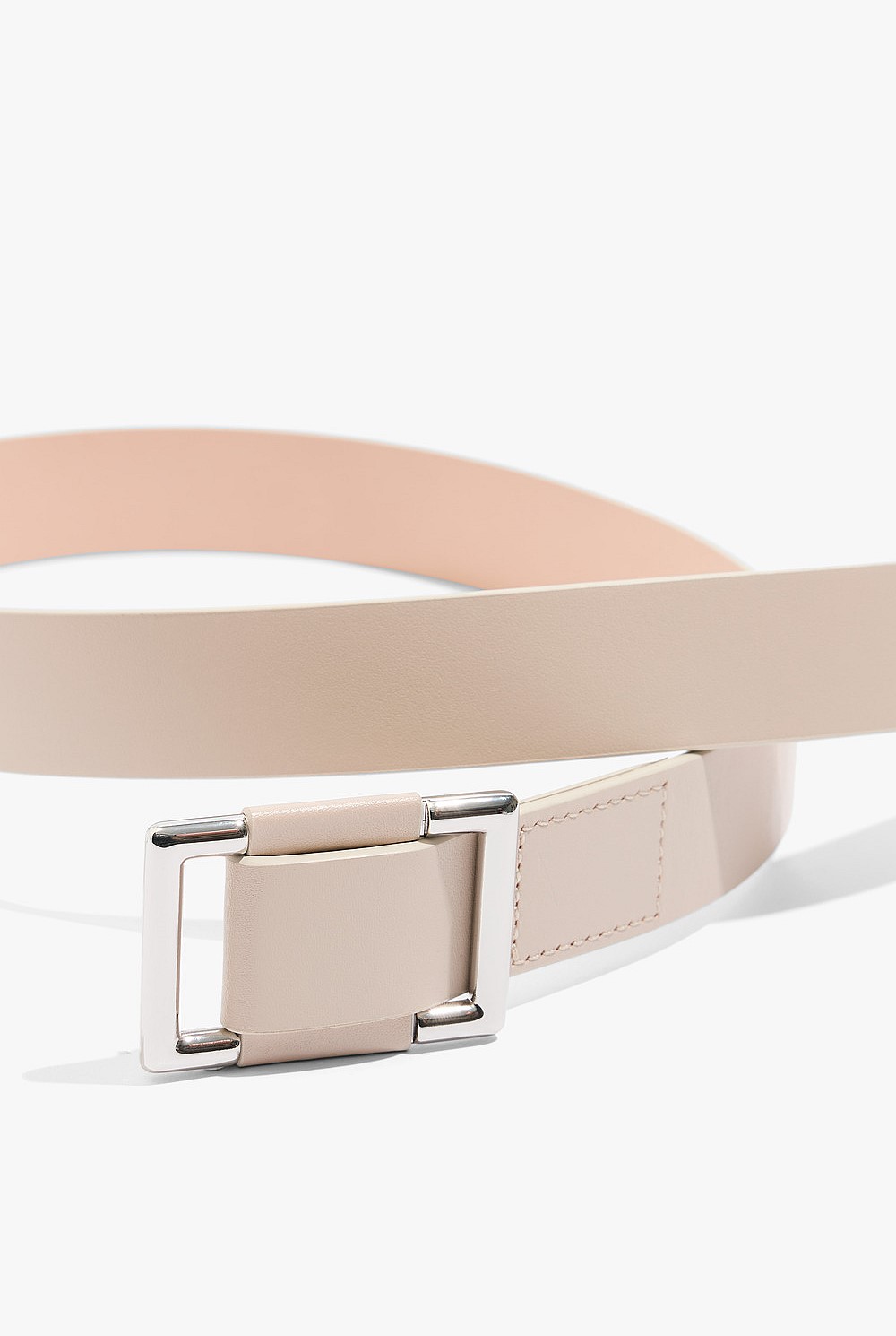 Square Detail Leather Belt