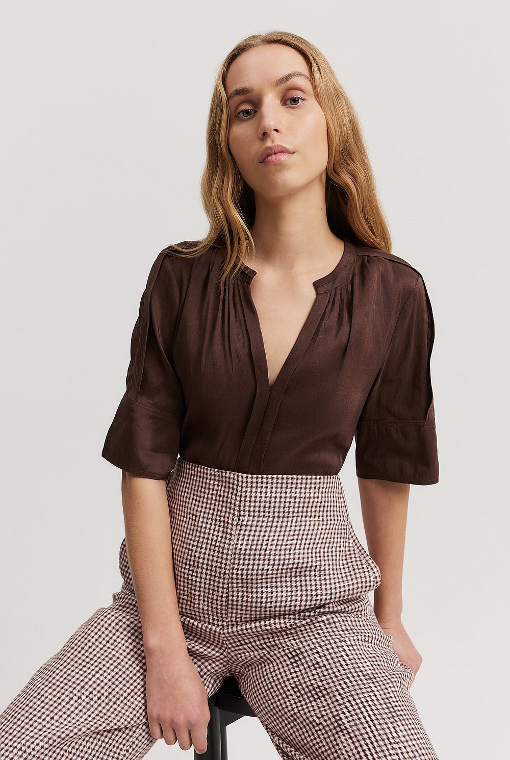 Fluid Short Sleeve Popover