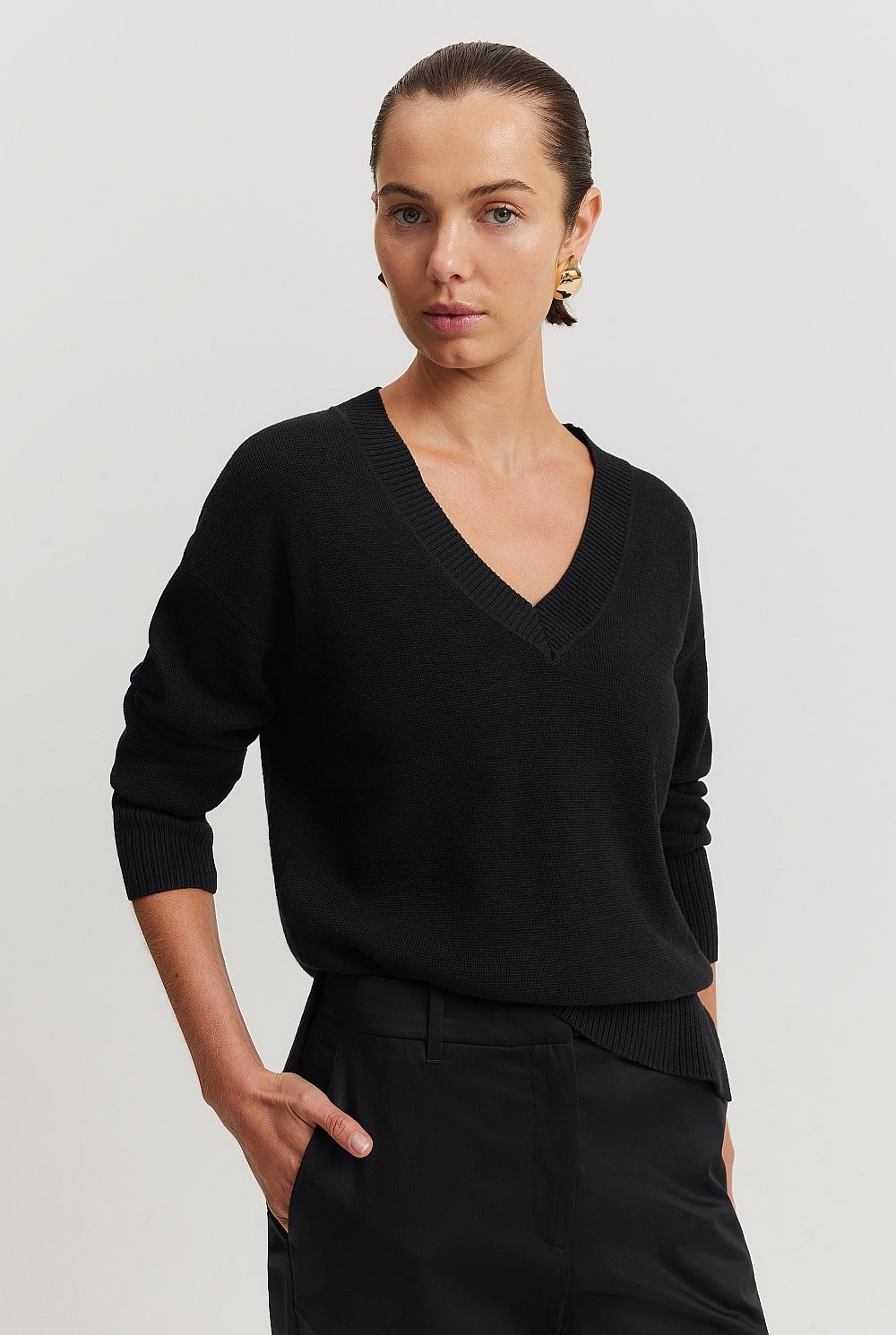 Cotton Linen V-Neck Knit
