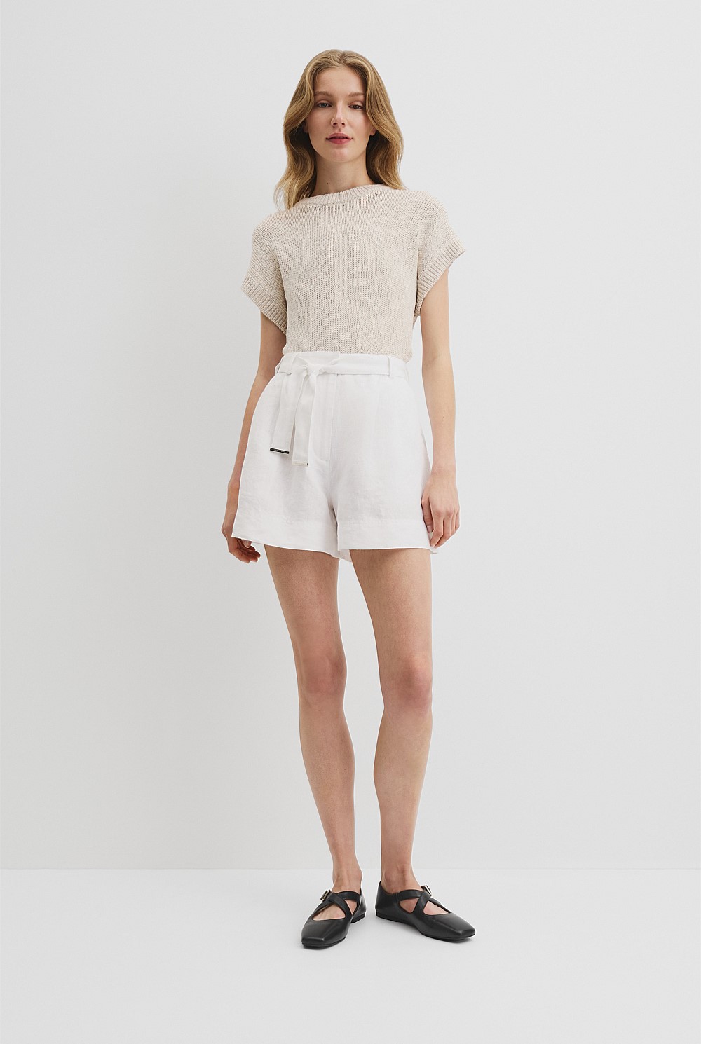 Organically Grown Linen Tuck Front Short