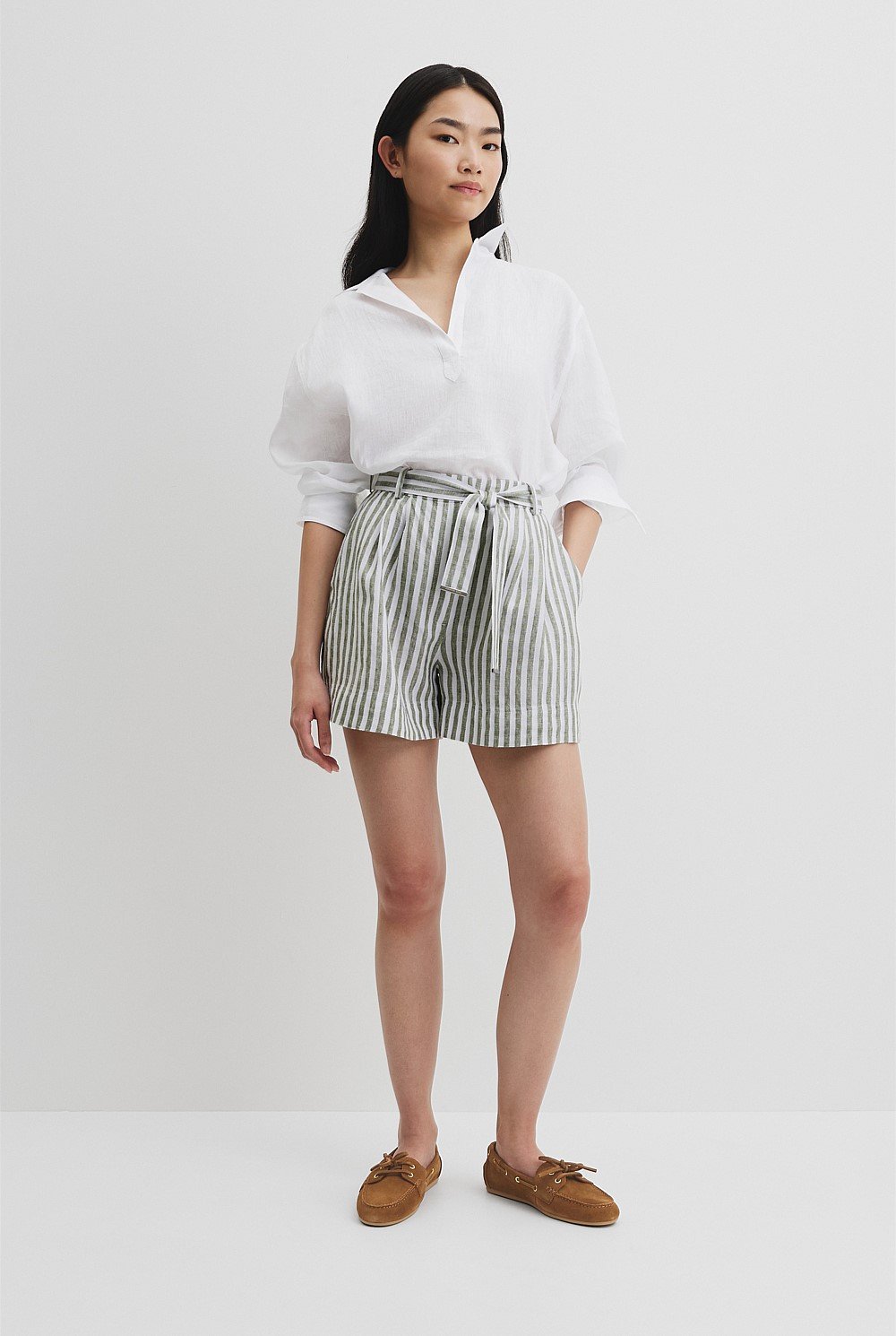 Organically Grown Linen Tuck Front Short