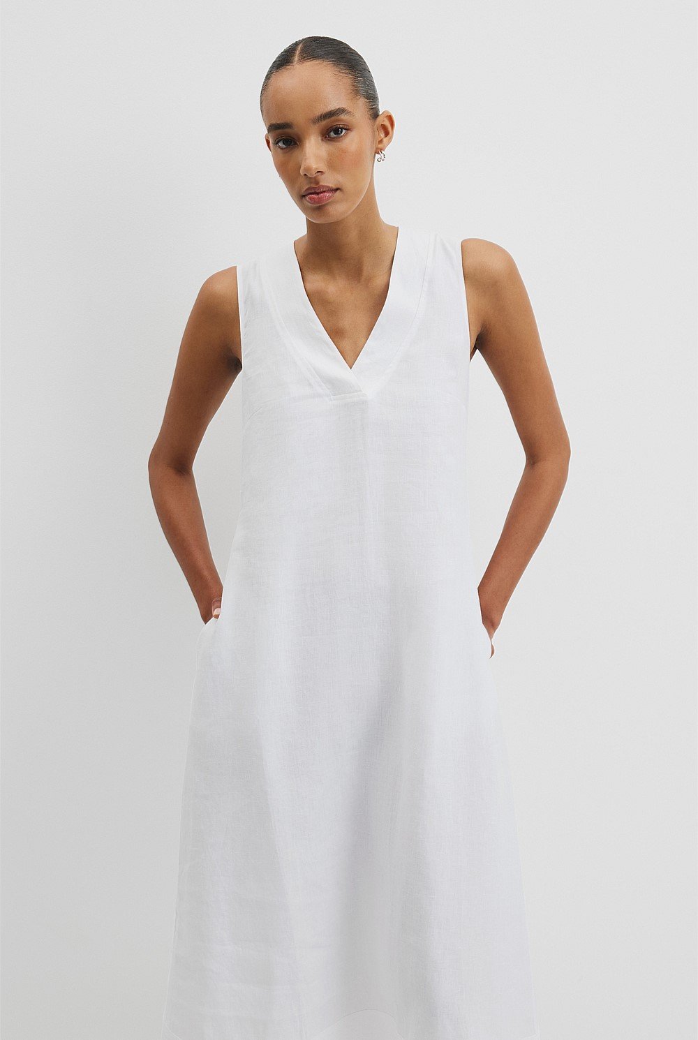 Organically Grown Linen Sleeveless V-Neck Linen Dress