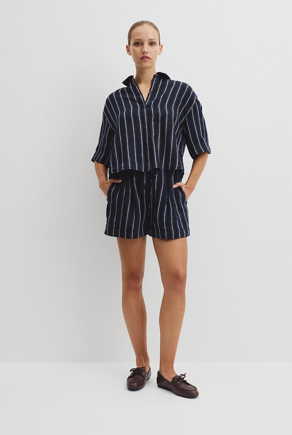 Yarn Dyed Cuff Linen Short