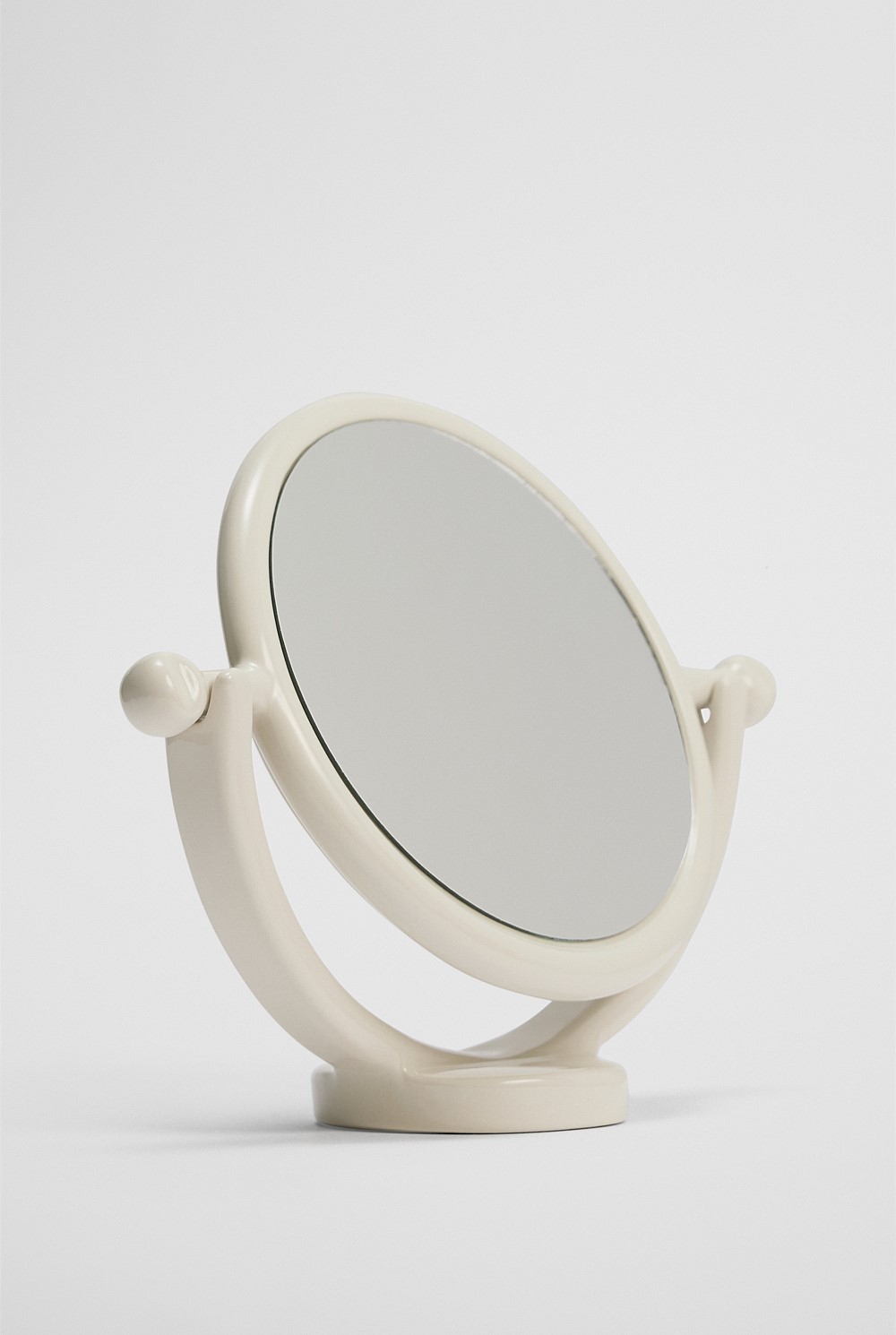 Lucinda Mirror