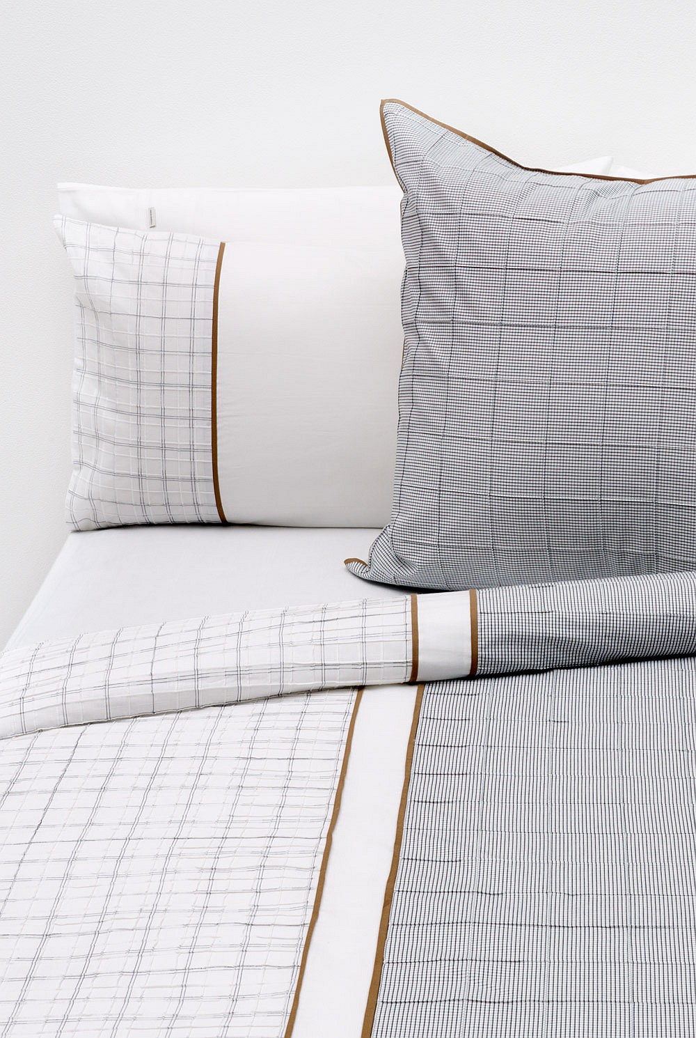 Bastian Queen Quilt Cover