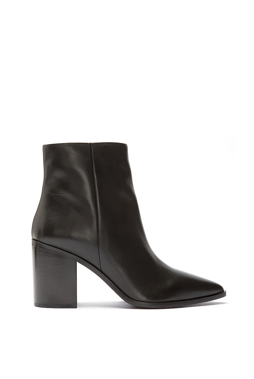 Adriana Boot