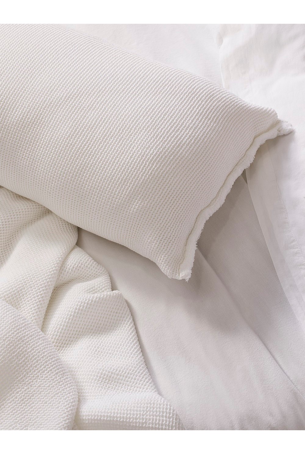Brae 40x60 Waffle Cushion
