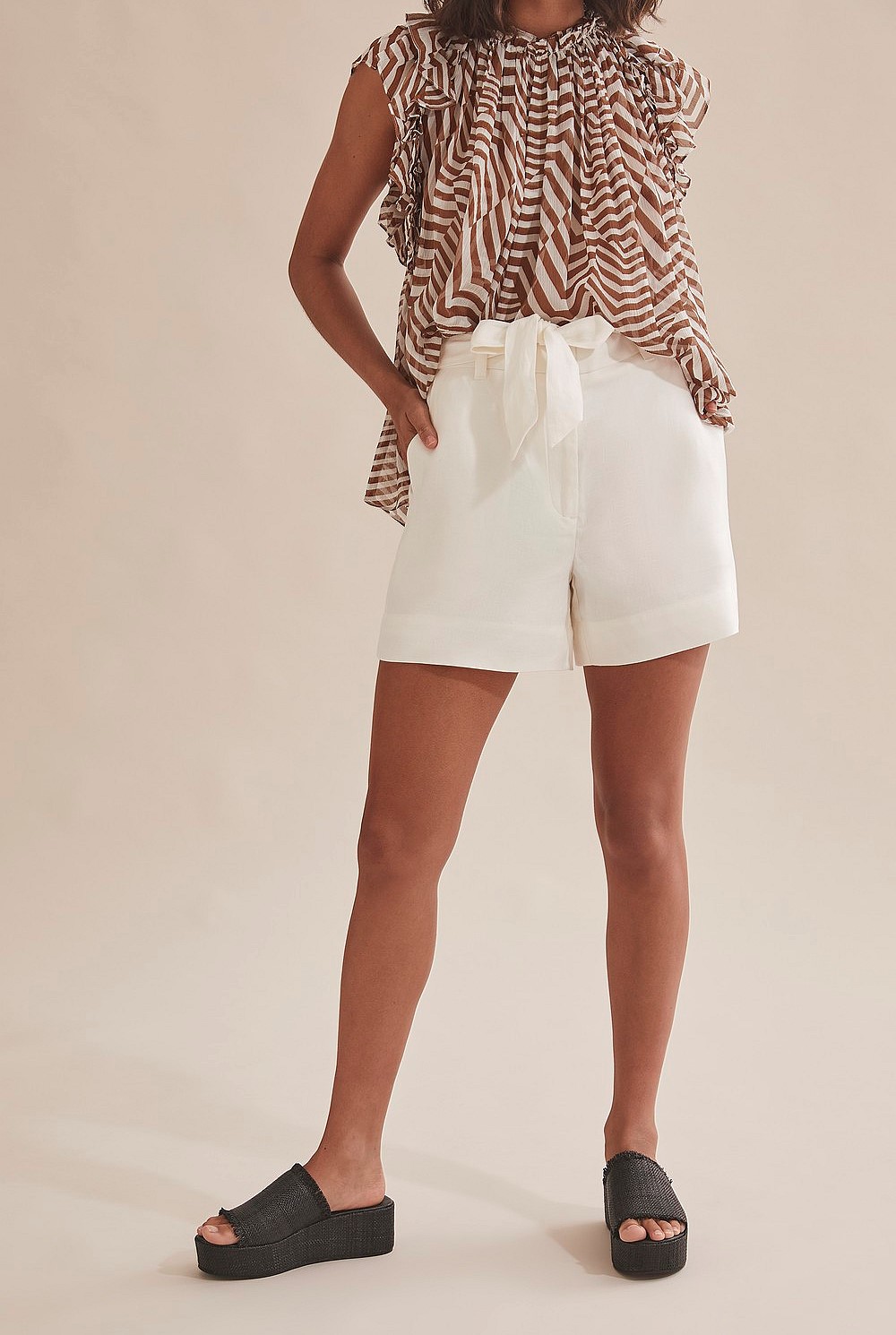 Tie Linen Short