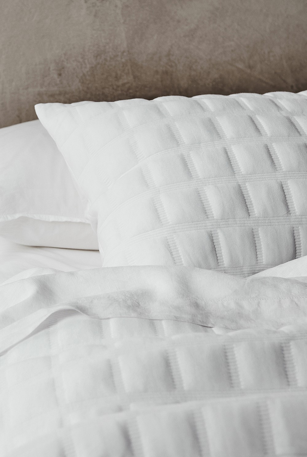 White Monn Queen Quilt Cover - Queen Quilt Covers | Country Road