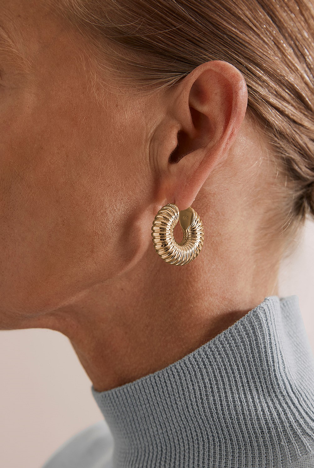 Avery Textured Hoop