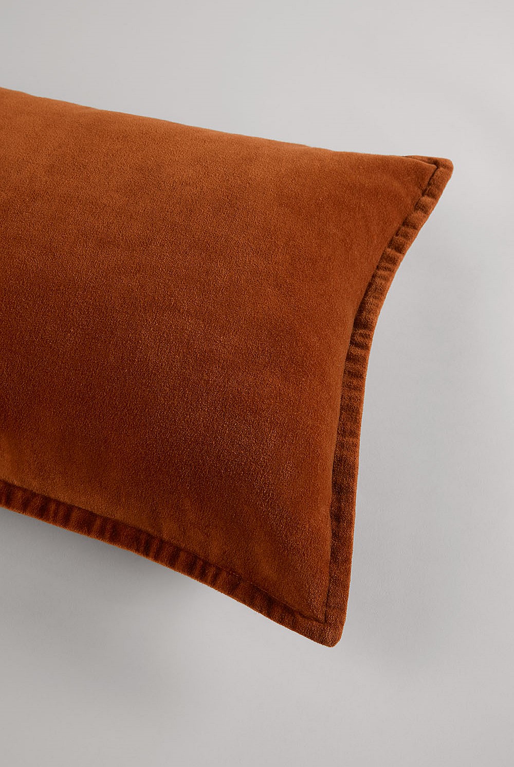 Syrah 40x60 Cushion