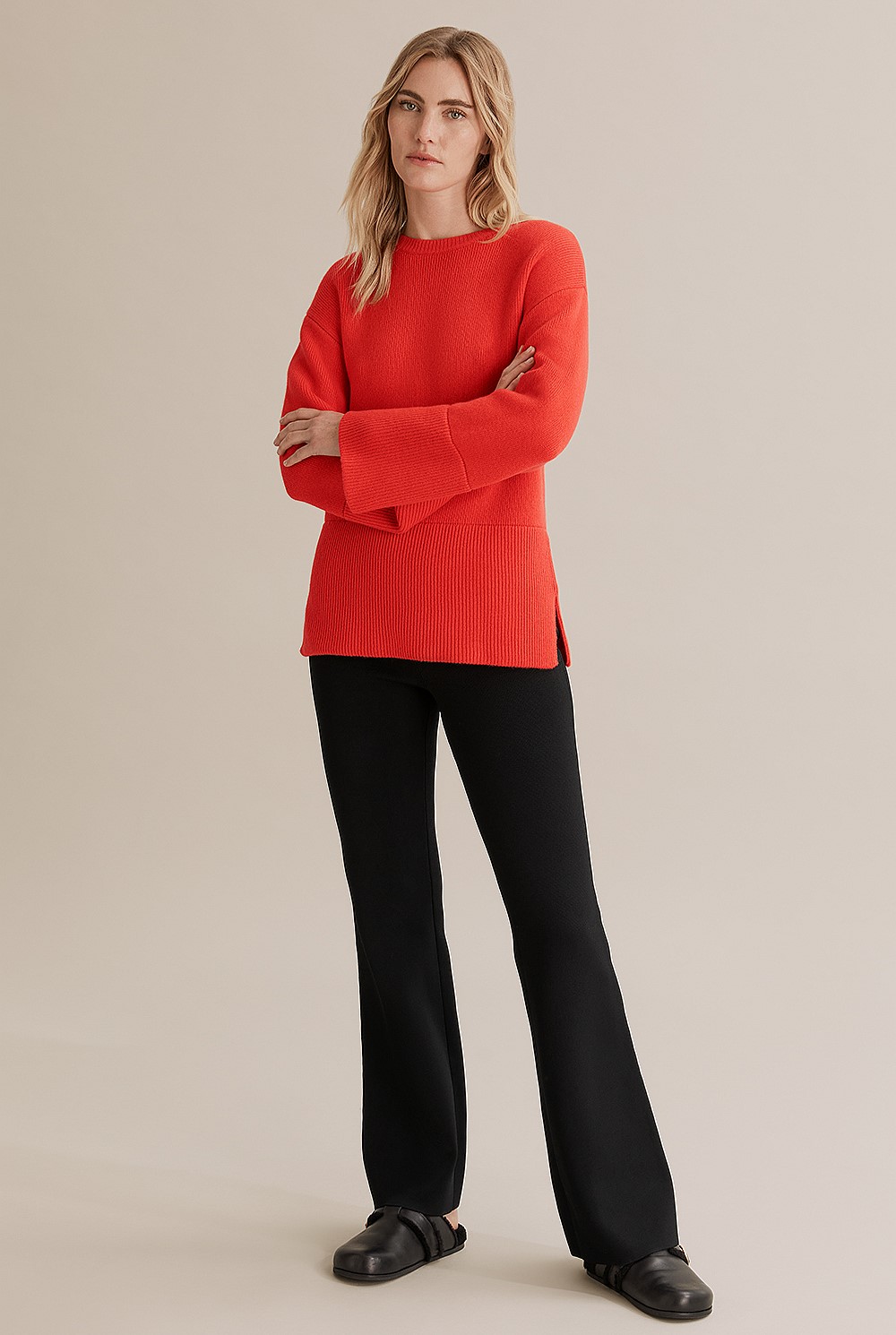 Crew Neck Rib Detail Knit