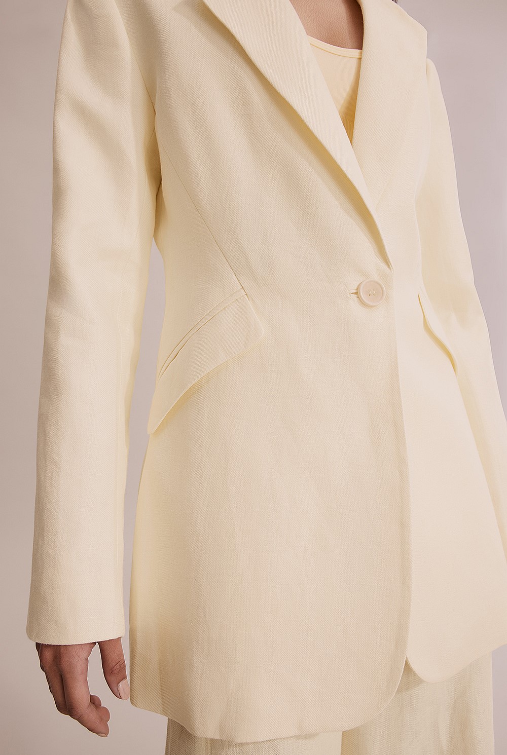 Organically Grown Linen Waisted Single Breasted Blazer