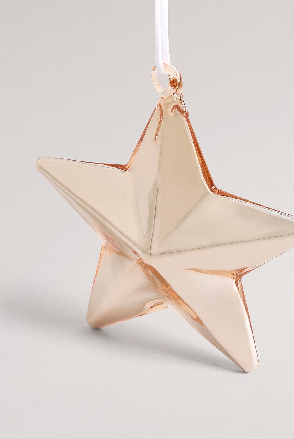 Sola Decoration