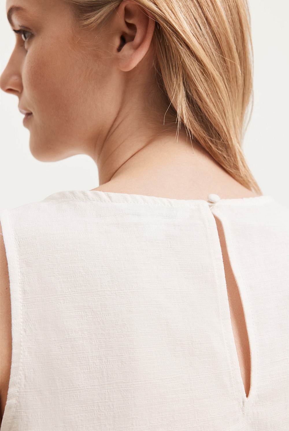 Hem Detail Tank