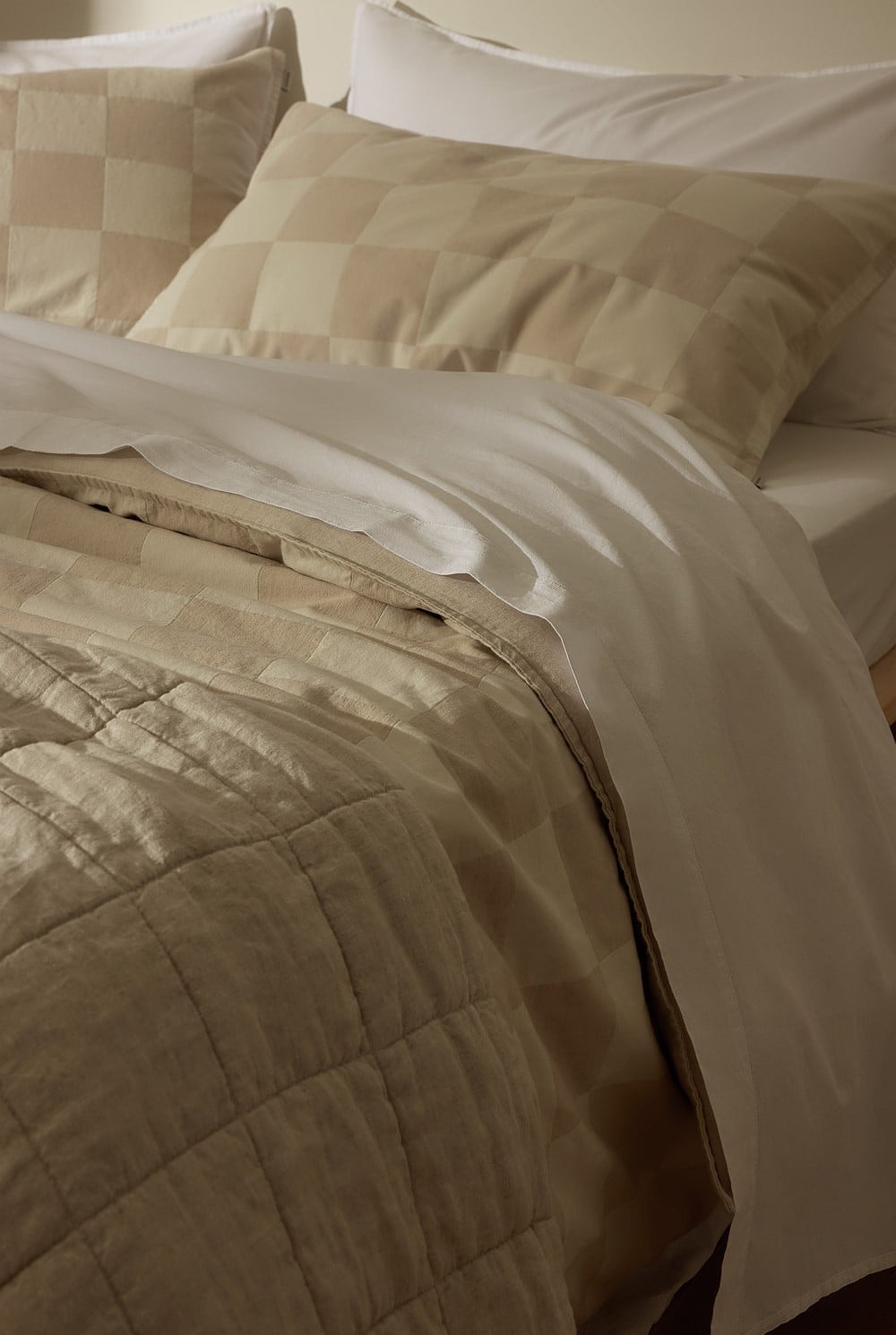 Alia Queen Quilt Cover