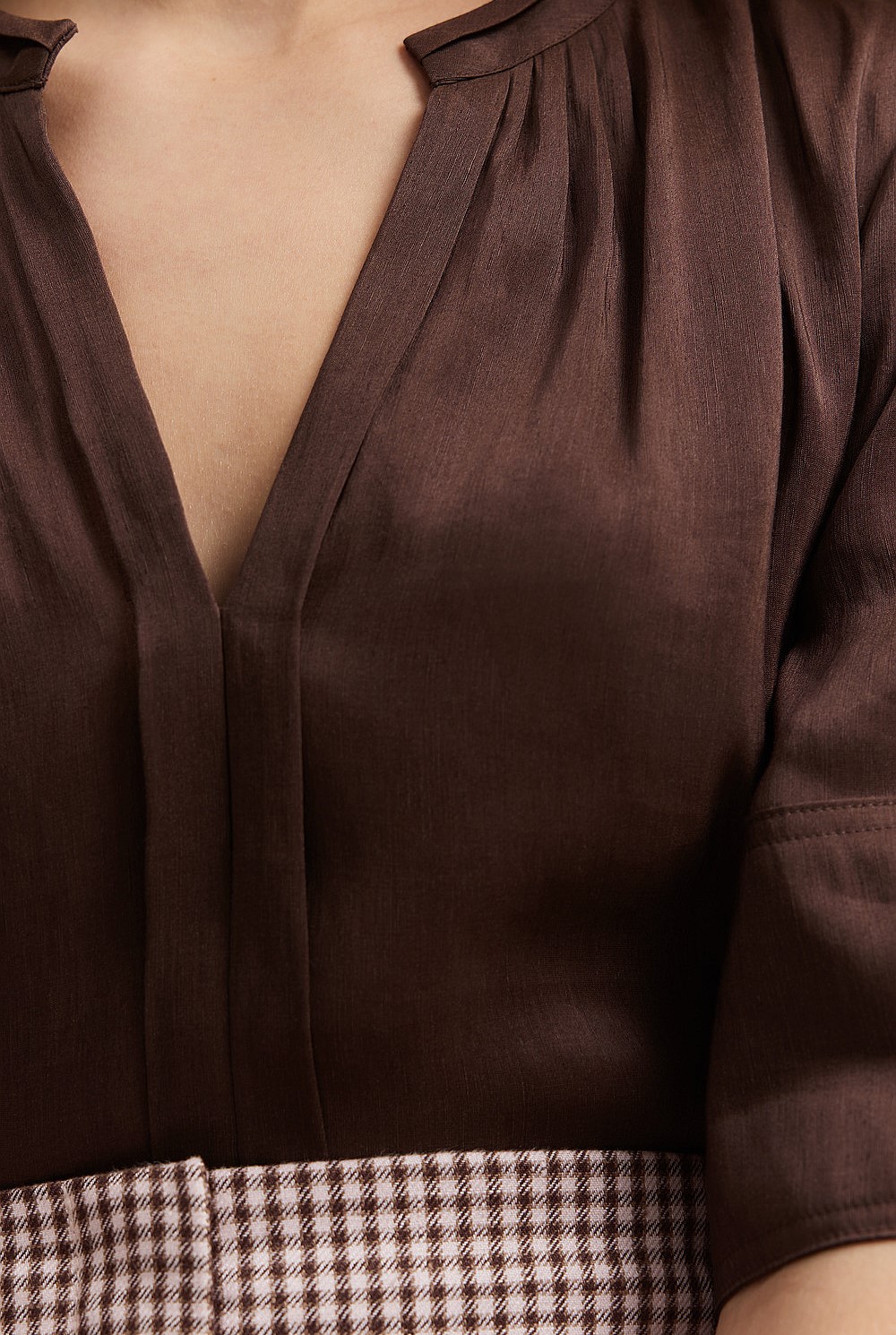 Fluid Short Sleeve Popover