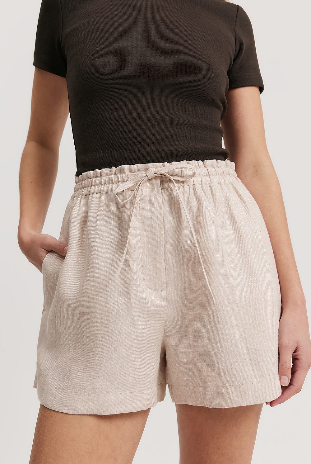 Organically Grown Linen Relaxed Short