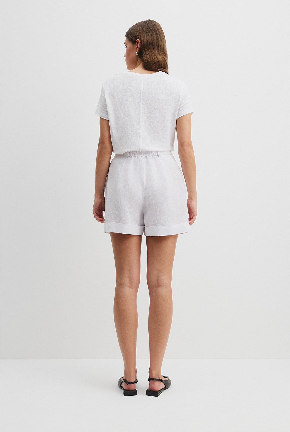 Organically Grown Linen Tuck Front Short