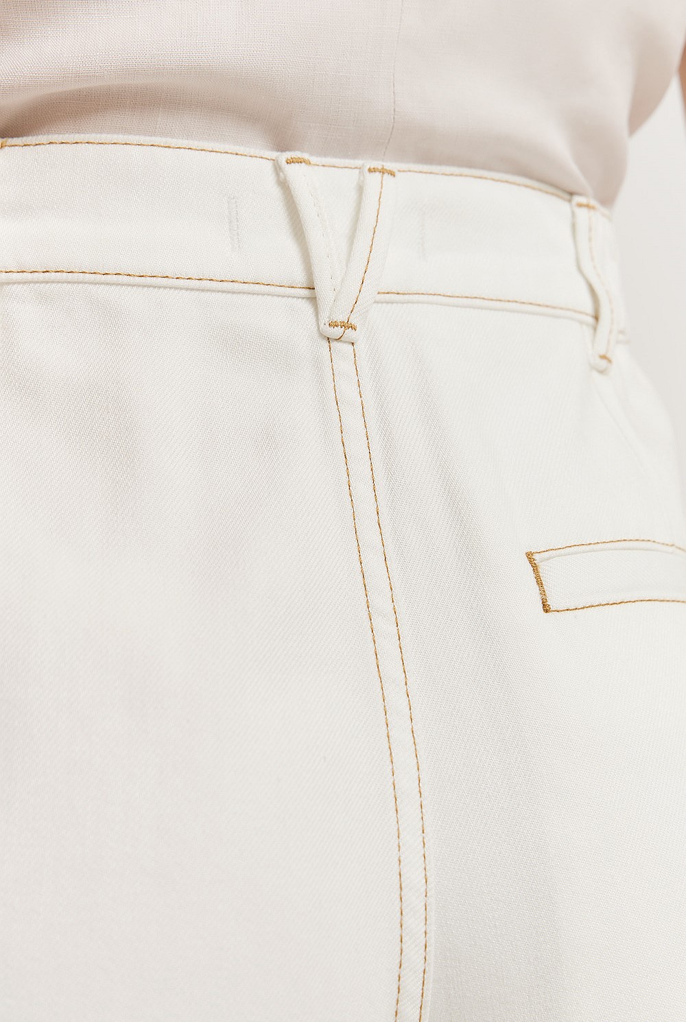 Tuck Detail Short