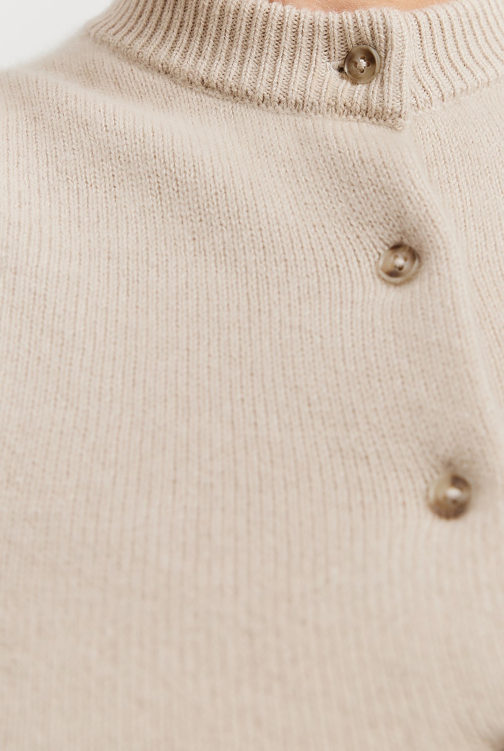 GSC-certified Cashmere Blend Button Knit Vest