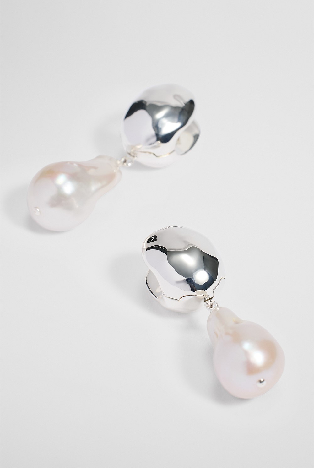 Molten Pearl Drop Earring