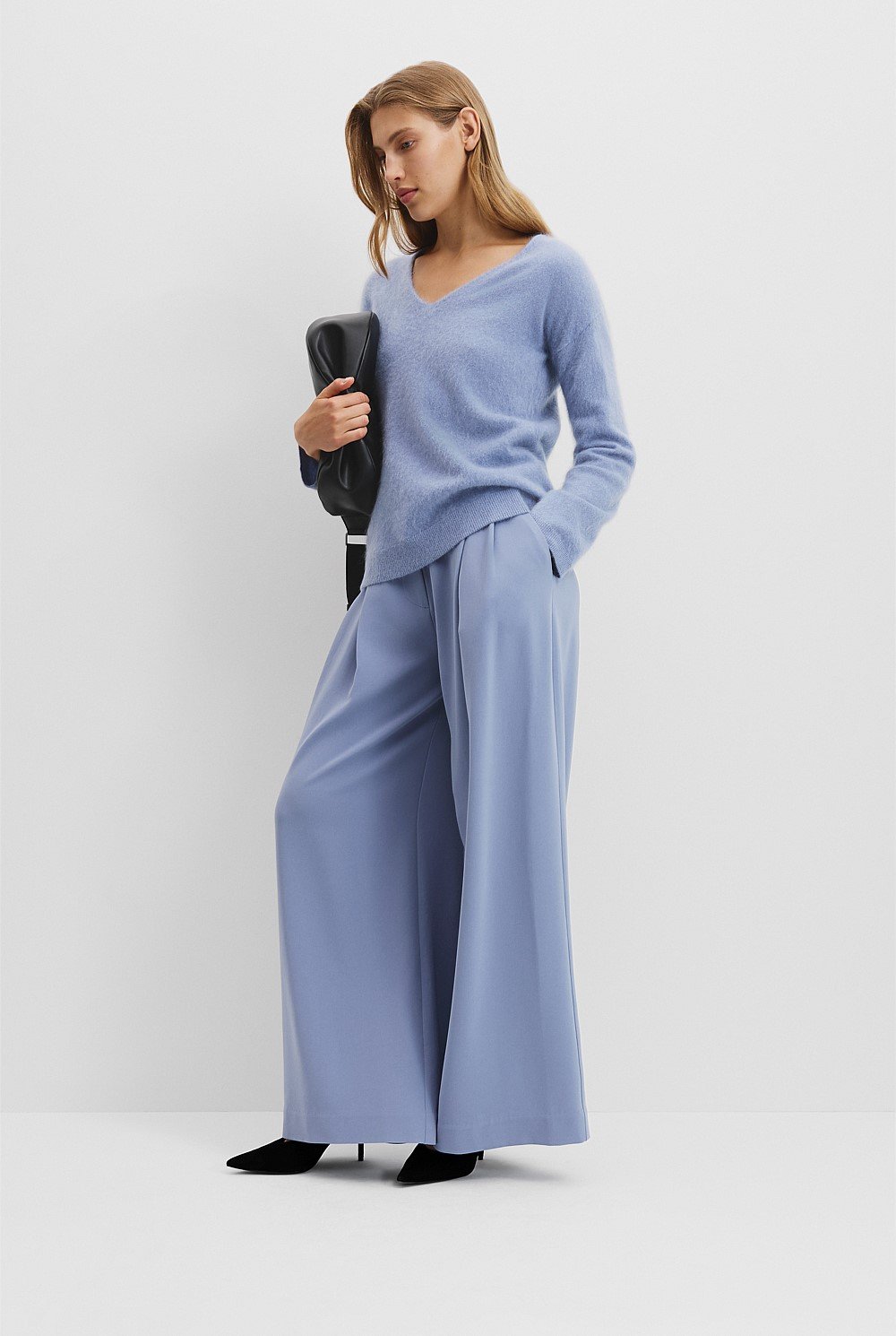 Cashmere V-Neck Knit