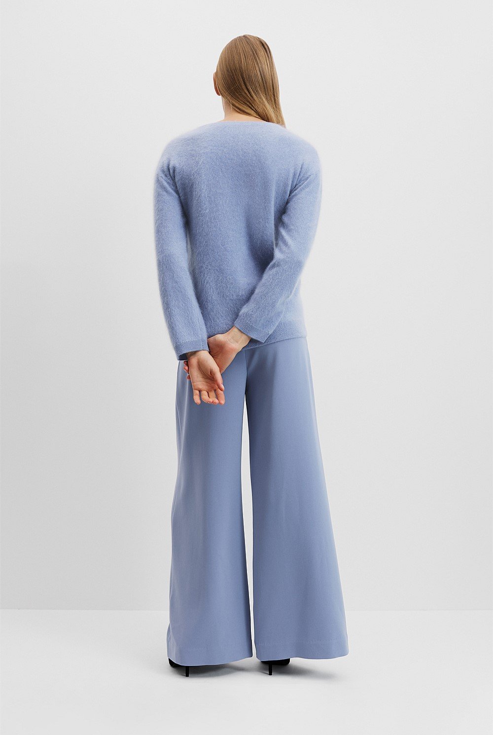 Cashmere V-Neck Knit
