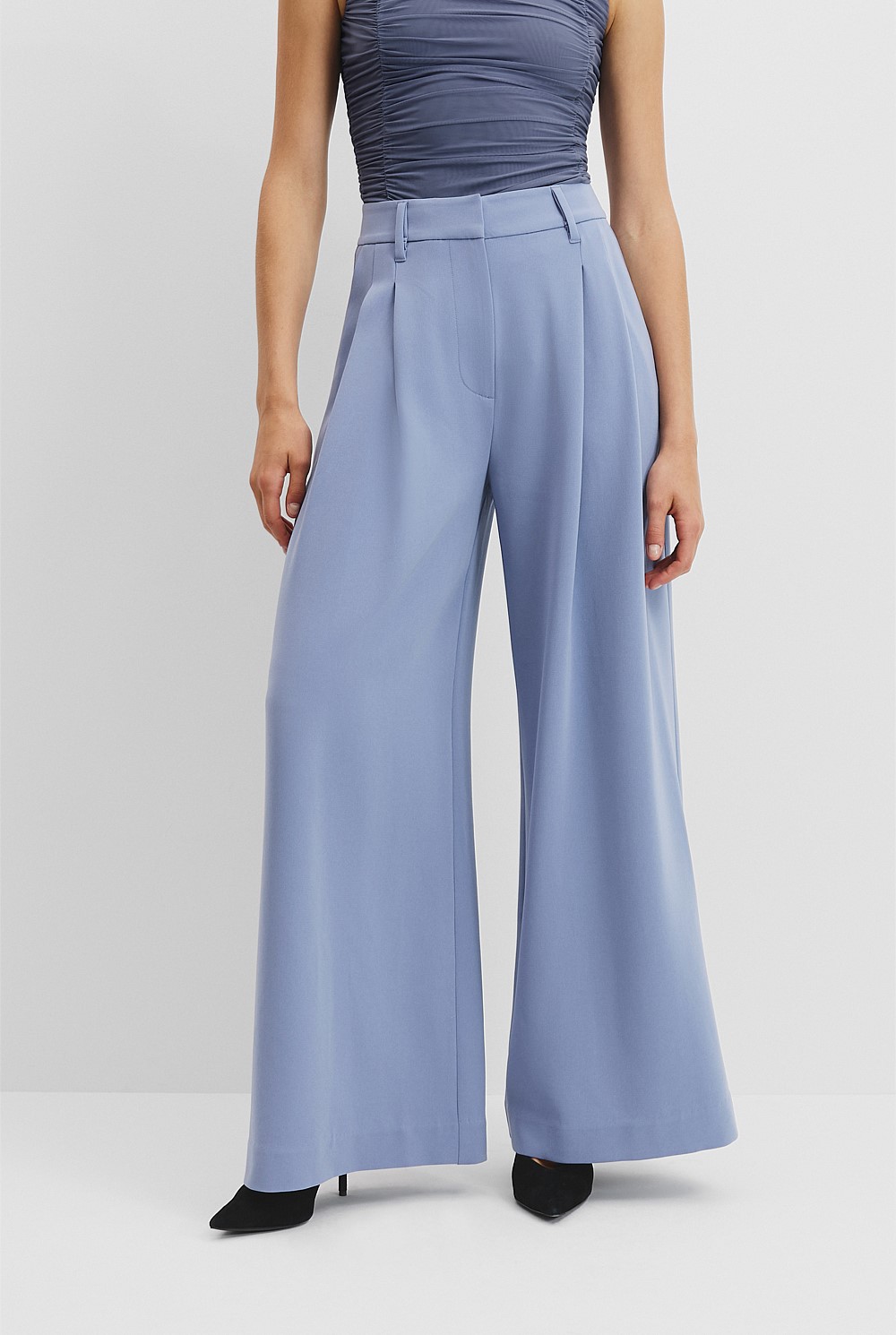 Soft Pleat Pant