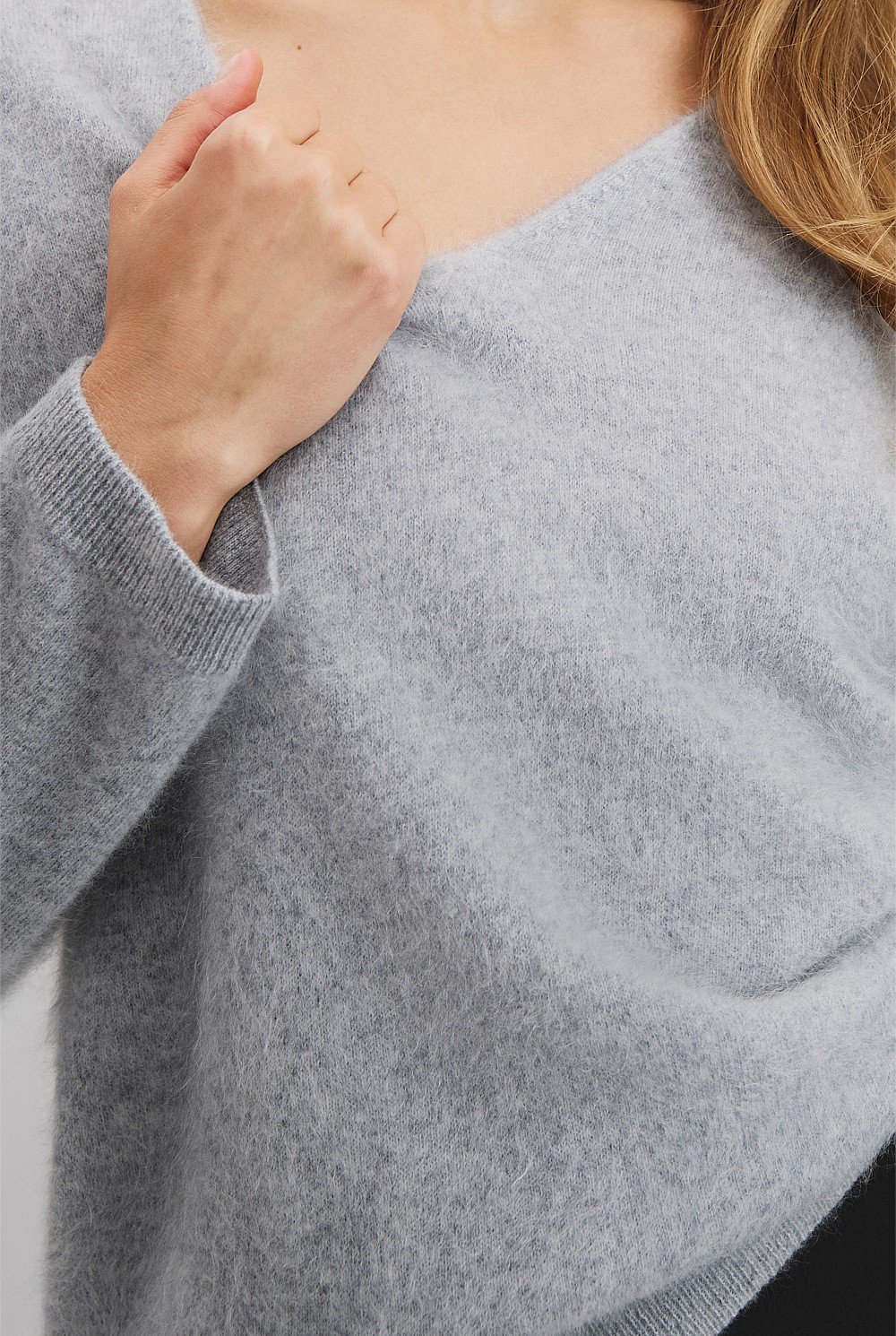 Cashmere V-Neck Knit