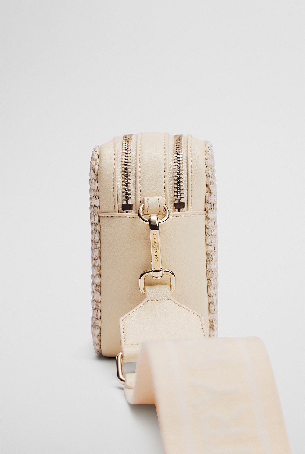Woven Contrast Camera Bag