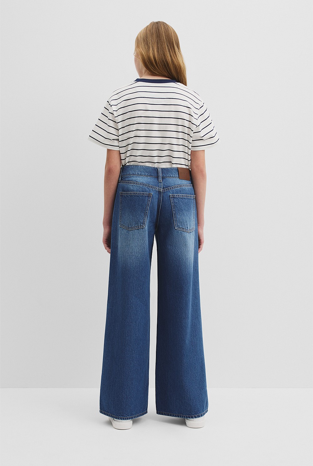 Mid Rise Wide Leg Jean