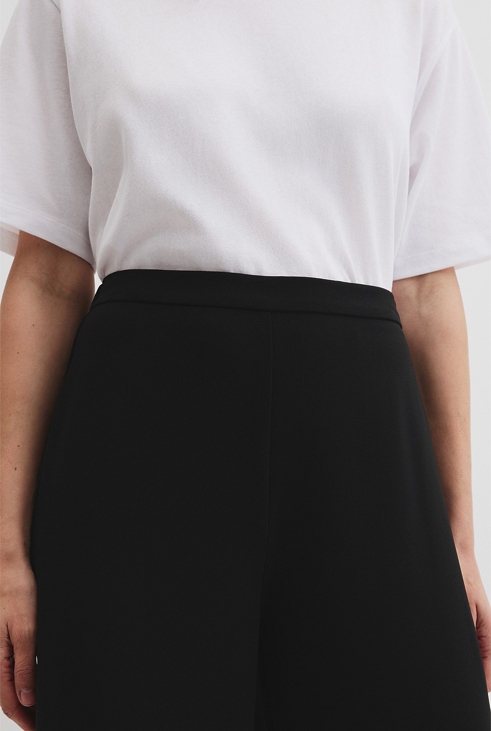 Fluid Wide Leg Pant