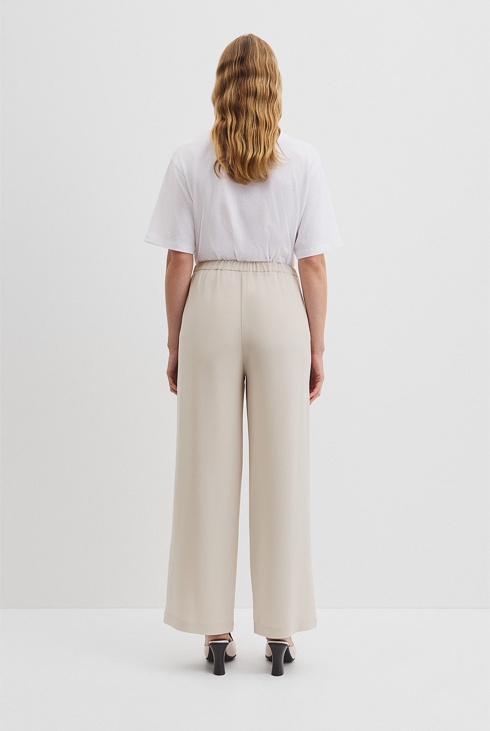 Fluid Wide Leg Pant