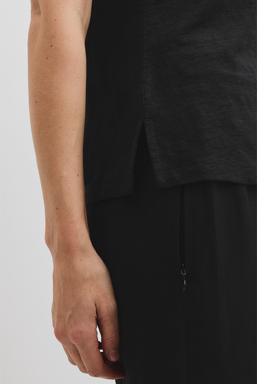Organically Grown Linen Scoop Neck Tank