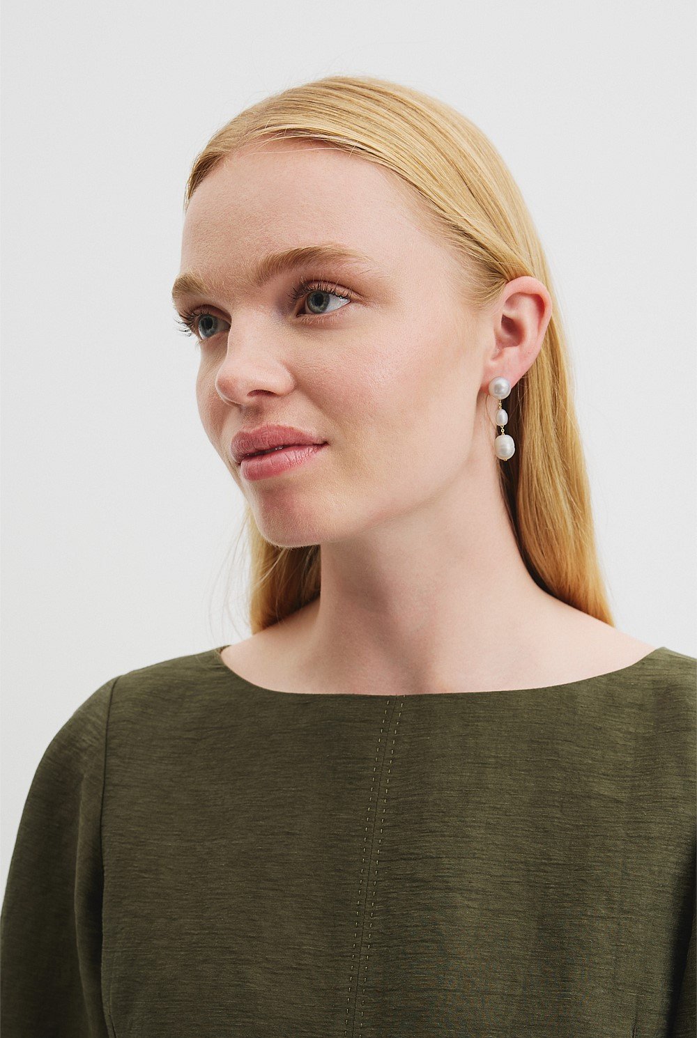 Mia Freshwater Pearl Earring