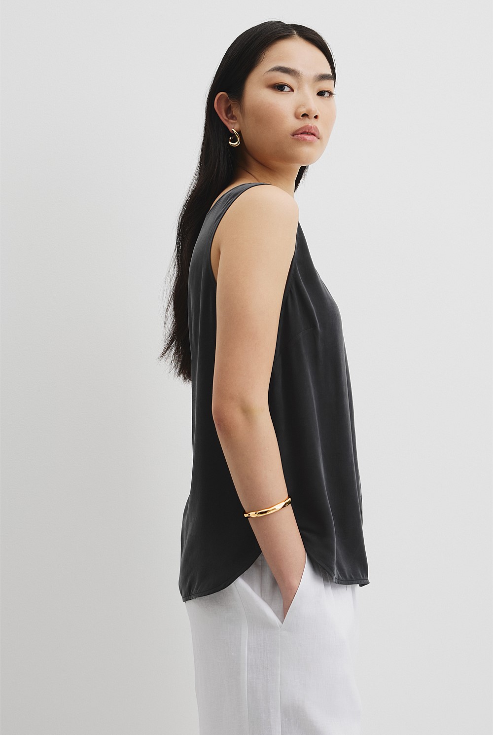 Kora Thin Molten Cuff