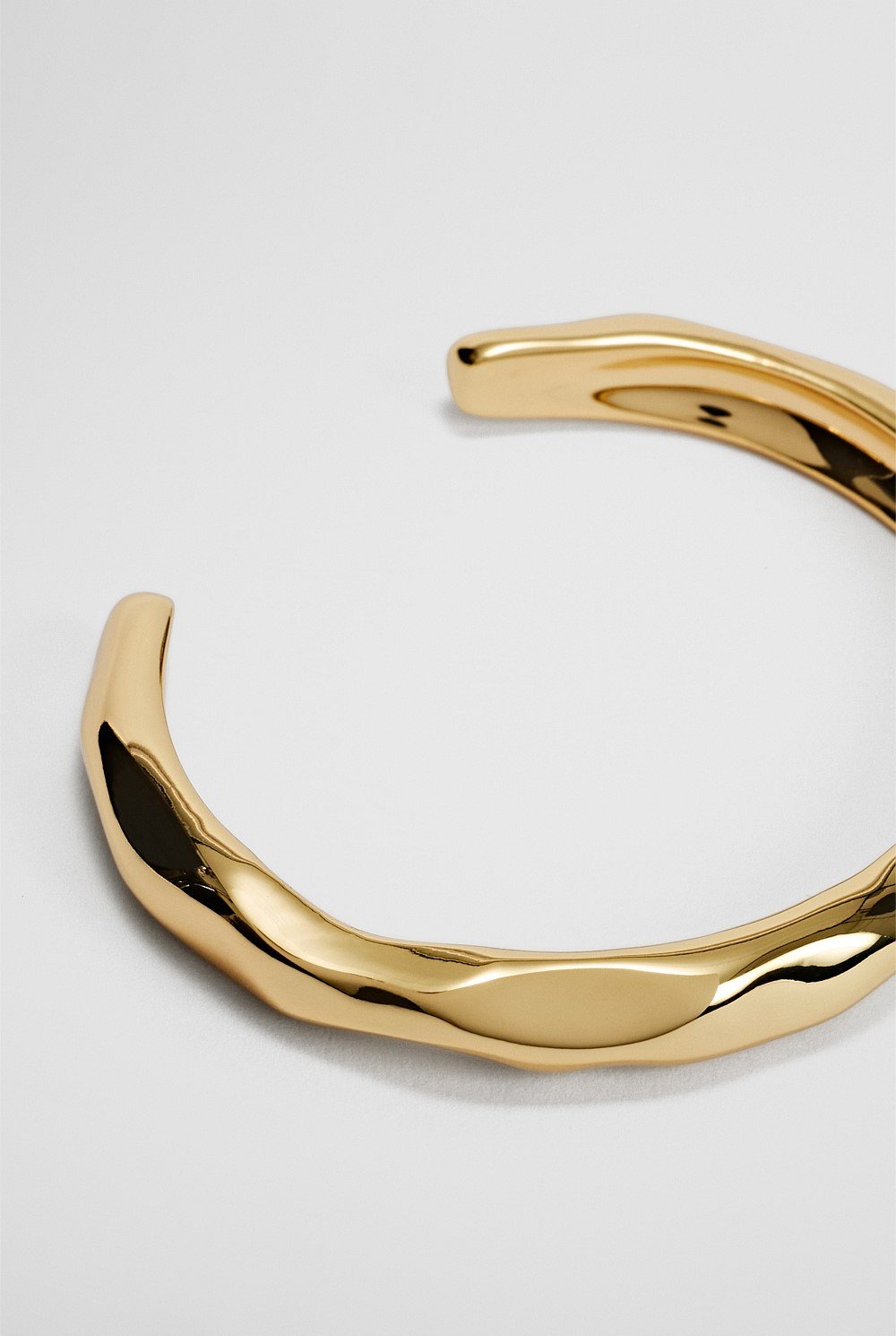 Kora Thin Molten Cuff