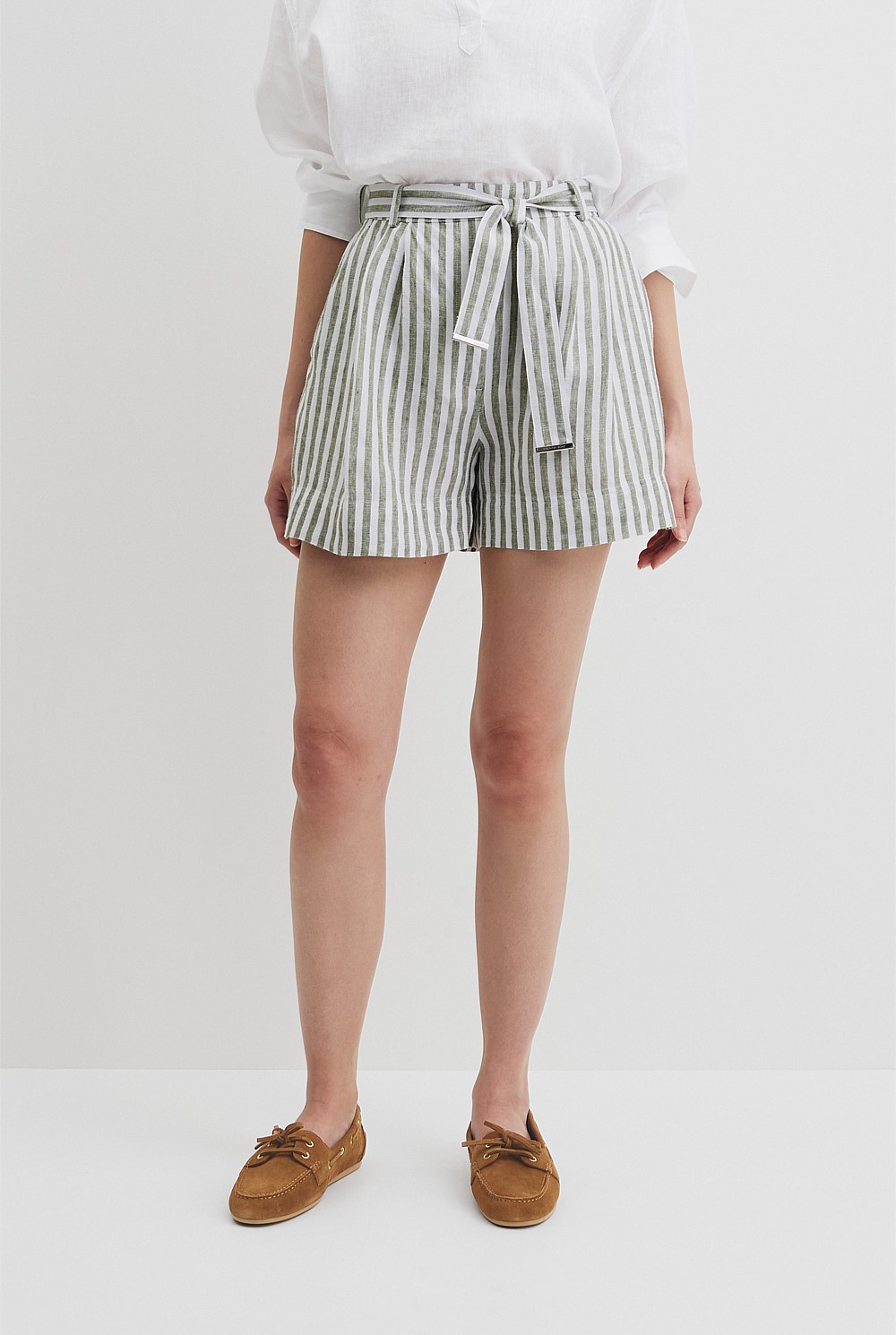 Organically Grown Linen Tuck Front Short